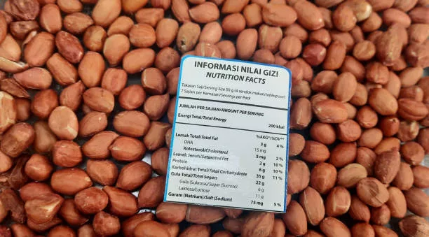 label Nutritional value of peanuts (nutrition facts)